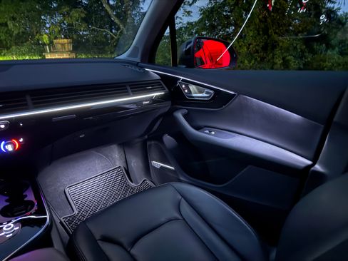 Used 2018 Audi Q7 3.0T Premium Plus w/ Premium Plus Package image 13