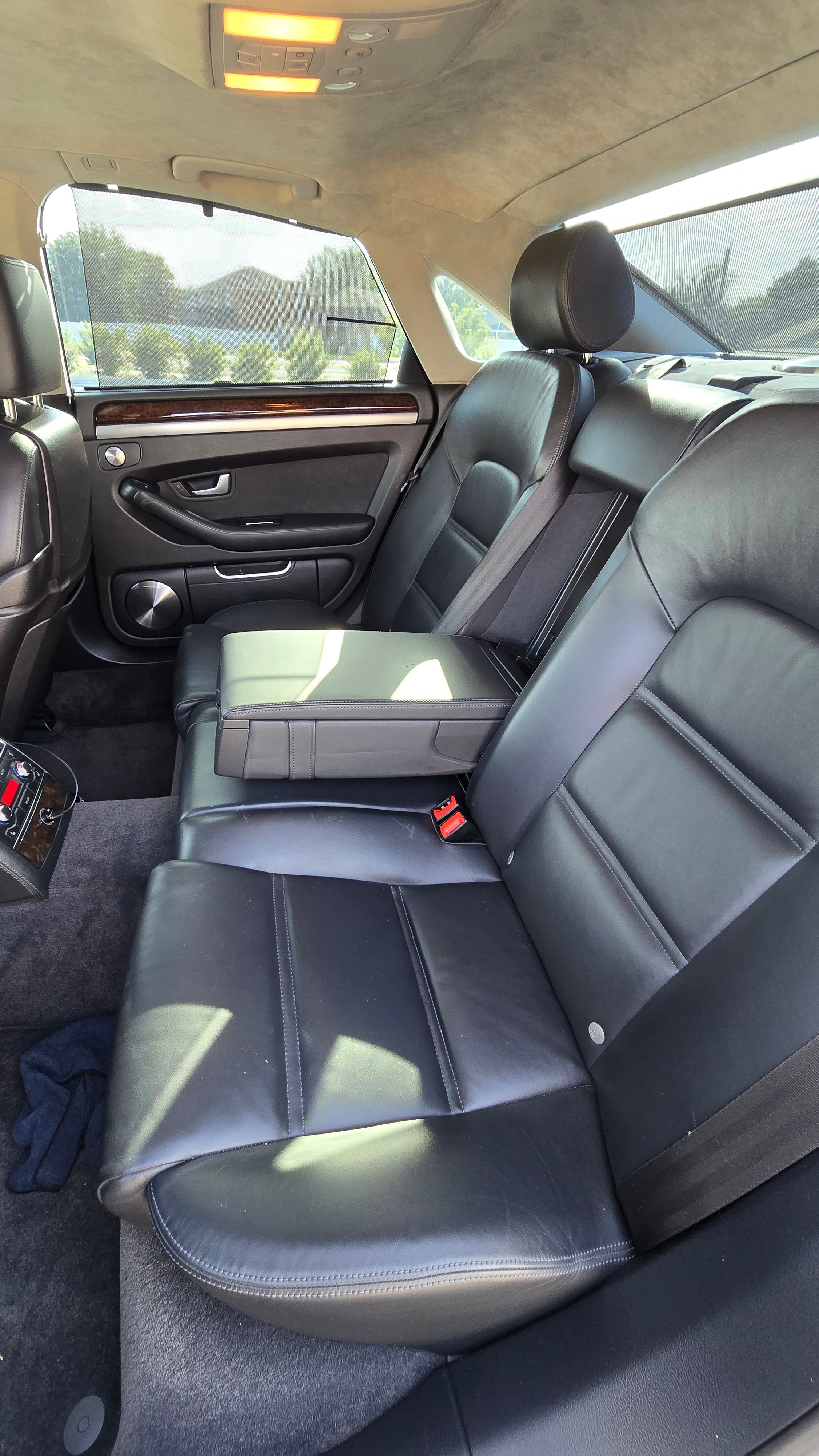Used 2009 Audi S8 AWD/4WD image 17