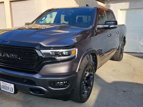 Used 2022 RAM 1500 Limited w/ Night Edition image 8