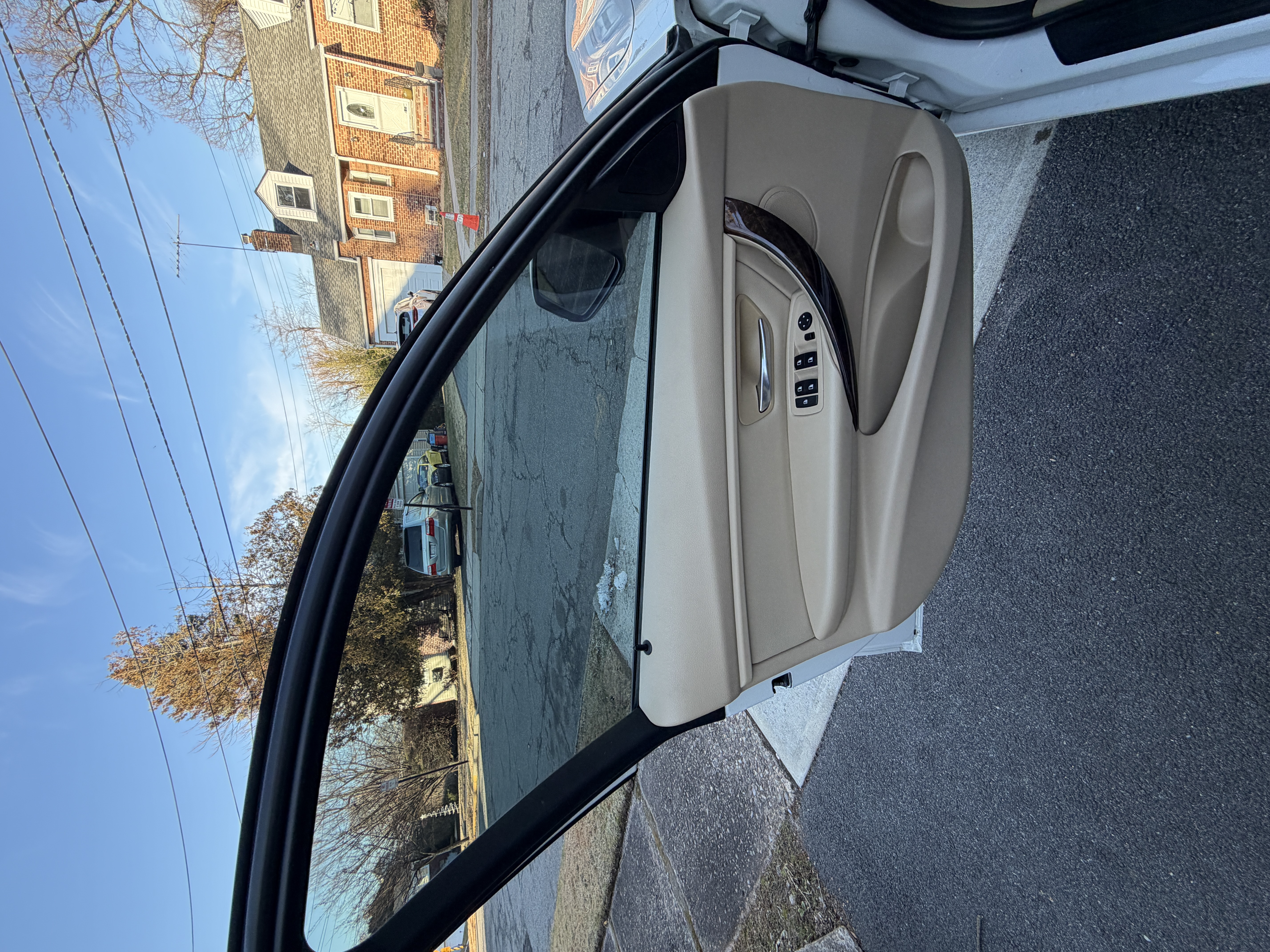 Used 2015 BMW 320i Sedan RWD image 11