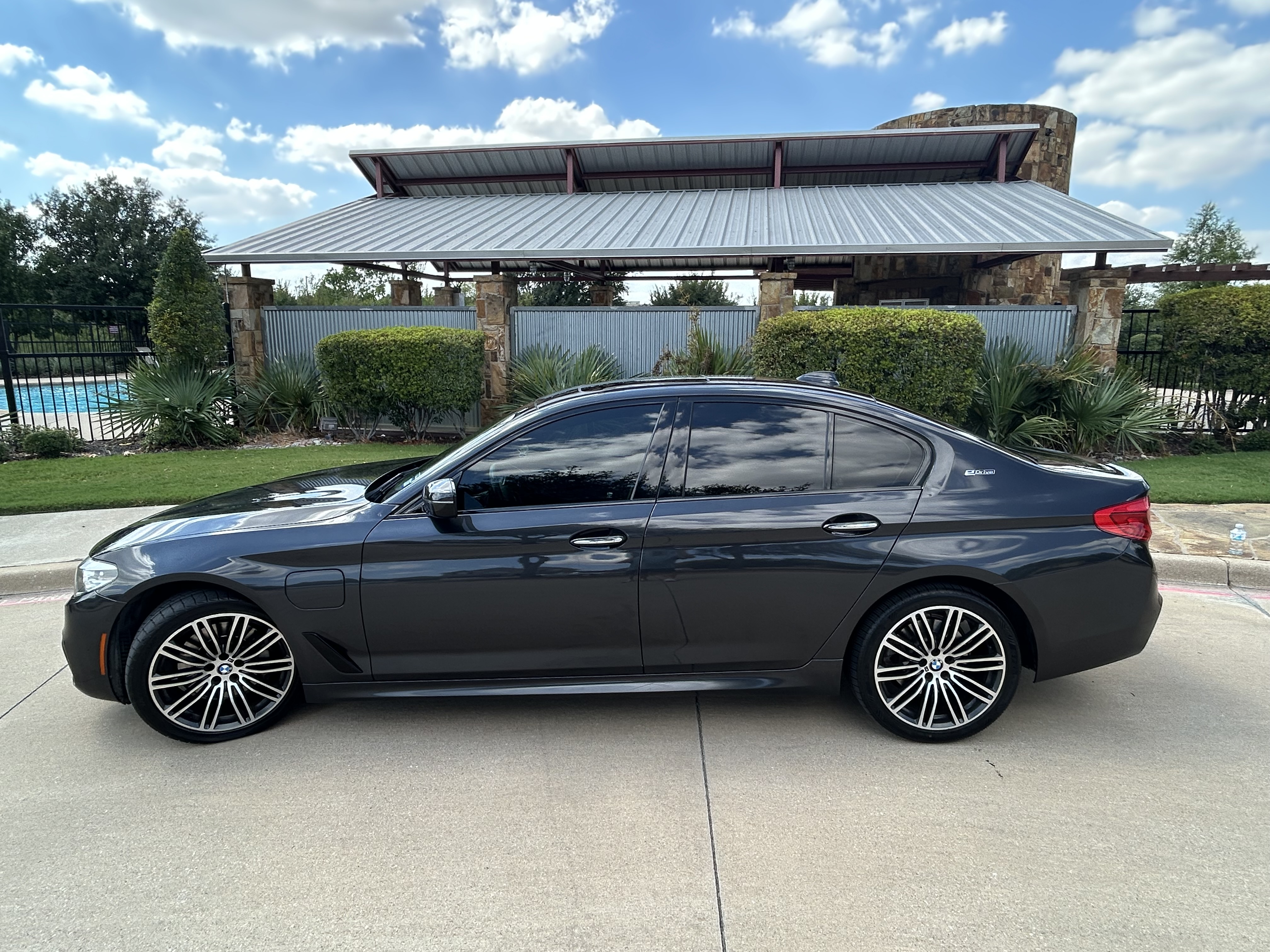 Used 2018 BMW 530e RWD image 30