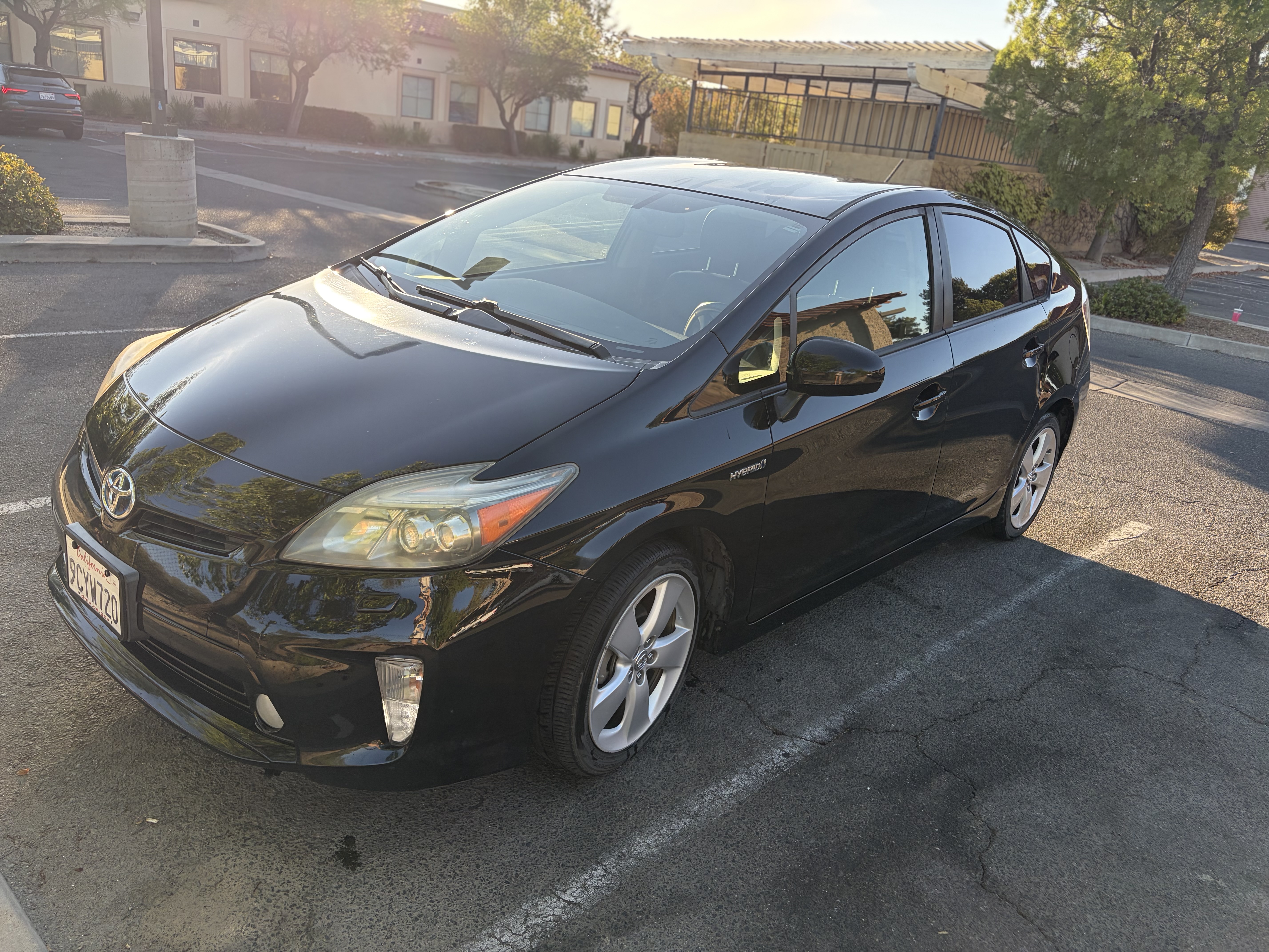 Used 2013 Toyota Prius Five FWD image 10