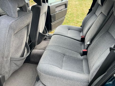 Used 1994 Volvo 940 Wagon RWD image 14