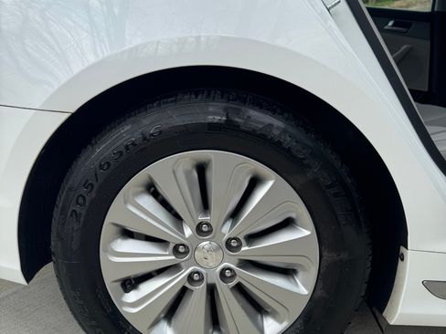 Used 2016 Hyundai Sonata SE image 16