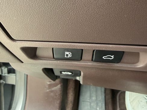 Used 2018 Lexus LS 500 AWD image 20