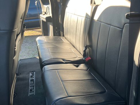 Used 2015 Ford F350 Lariat w/ Lariat Interior Package image 14