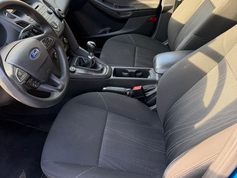 Used 2016 Ford Focus SE FWD image 4