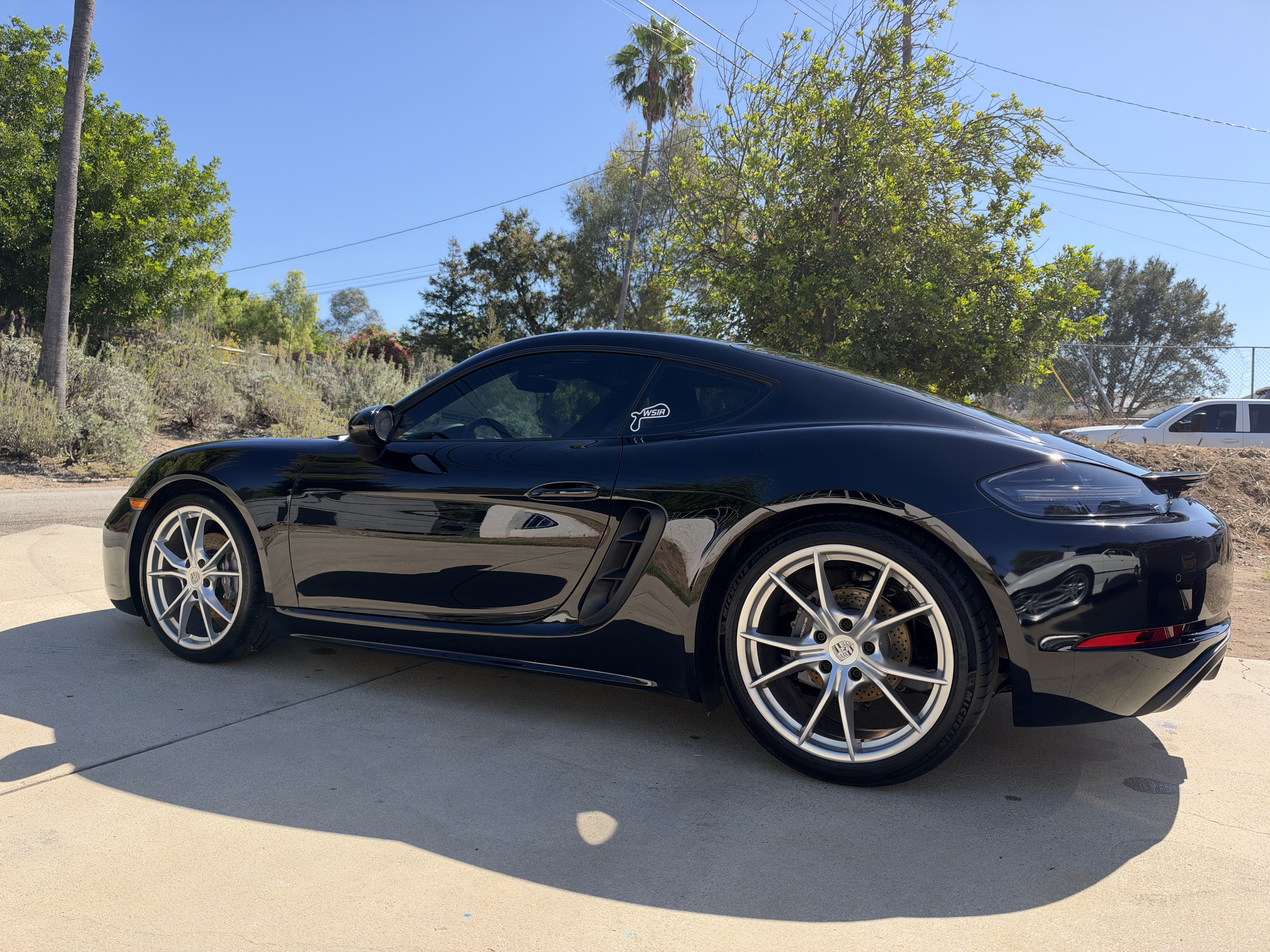 Used 2019 Porsche 718 Cayman RWD image 6