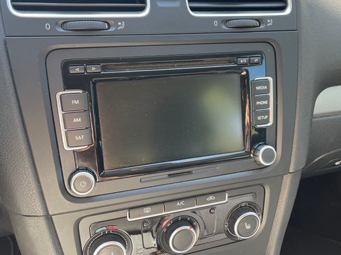 Used 2014 Volkswagen Golf TDI FWD image 9