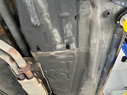 Used 1995 Mercedes-Benz E 320 Sedan image 18