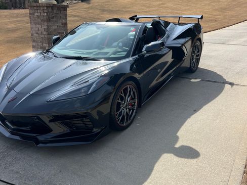 Used 2023 Chevrolet Corvette Stingray Premium Conv w/ Z51 Performance Package image 2