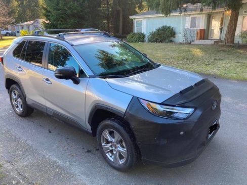 Used 2022 Toyota RAV4 XLE image 5