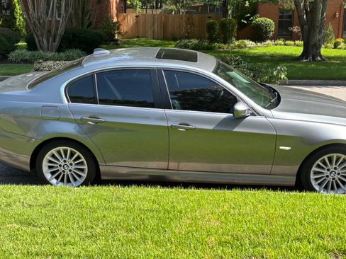 Used 2011 BMW 335d Sedan RWD image 9