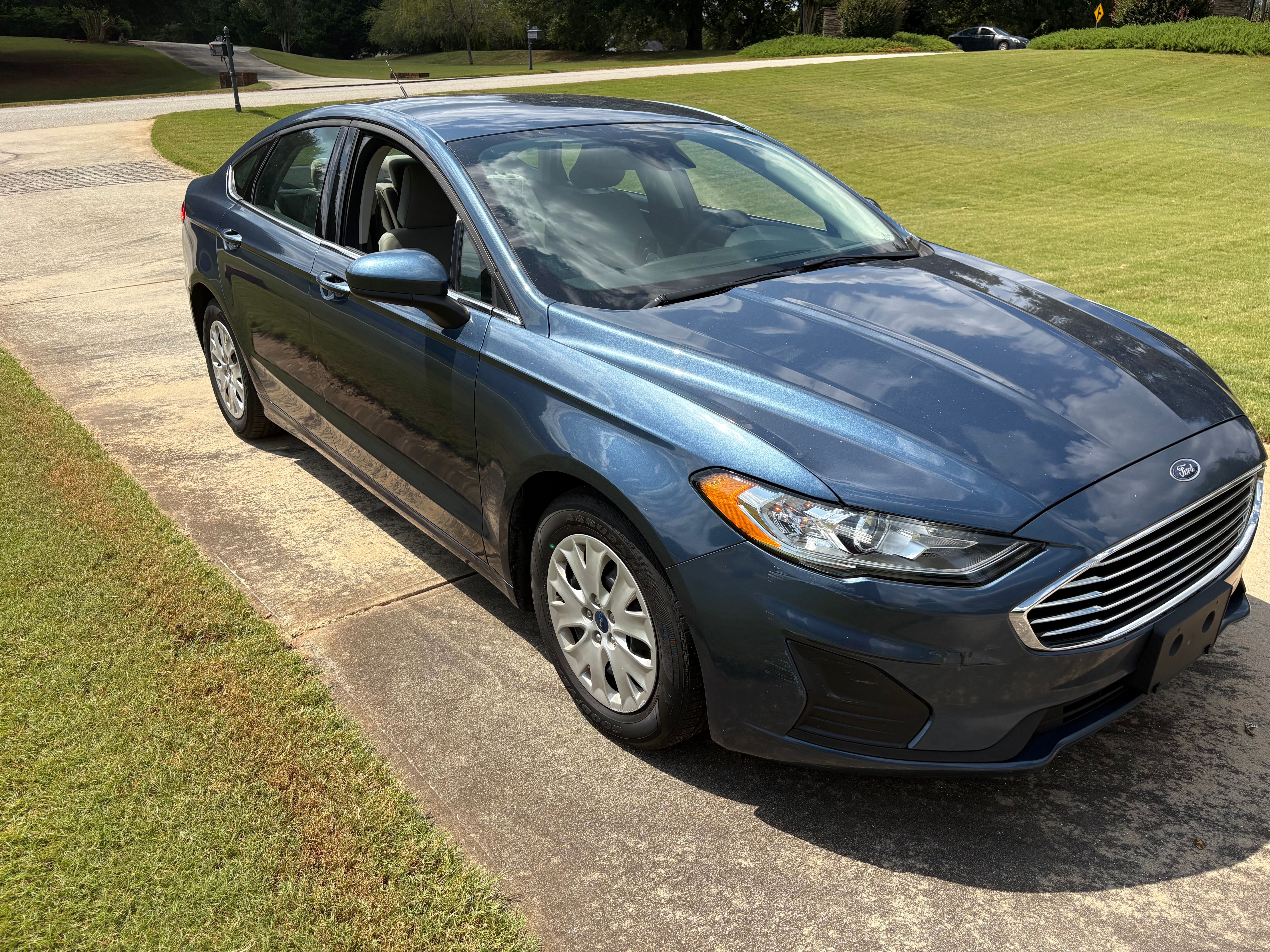 Used 2019 Ford Fusion S FWD image 4
