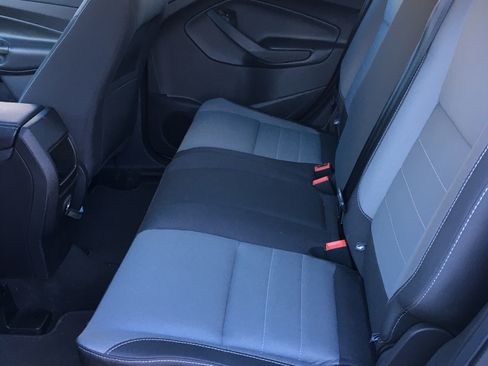Used 2018 Ford Escape S image 5