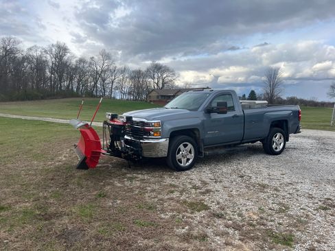 Used 2016 Chevrolet Silverado 2500 W/T w/ WT Convenience Package image 2