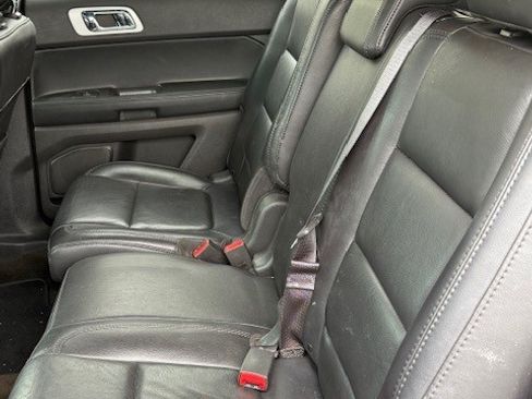 Used 2013 Ford Explorer XLT image 5