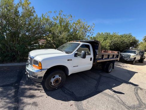 Used 2000 Ford F550 165 WB image 11