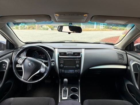 Used 2013 Nissan Altima 2.5 SV image 12