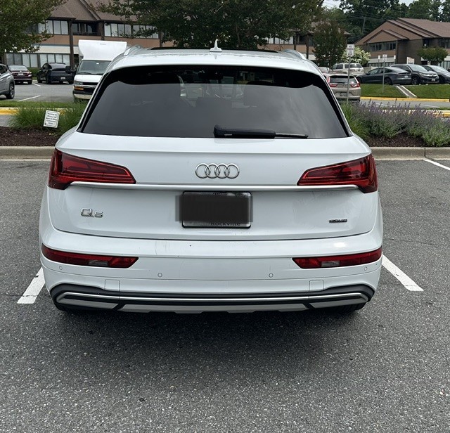 Used 2021 Audi Q5 2.0T Premium w/ Convenience Package AWD/4WD image 12
