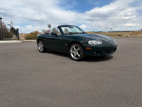 Used 2001 MAZDA MX-5 Miata SE image 2