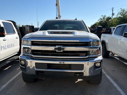 Used 2018 Chevrolet Silverado 2500 LT w/ LT Fleet Convenience Package image 6