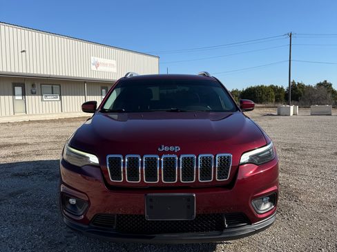 Used 2019 Jeep Cherokee Latitude w/ Popular Appearance Group image 8
