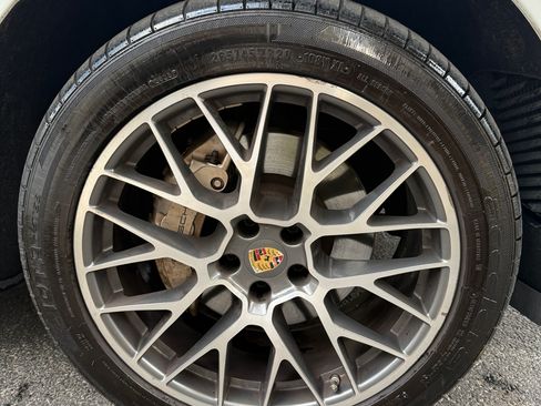 Used 2016 Porsche Macan S image 8