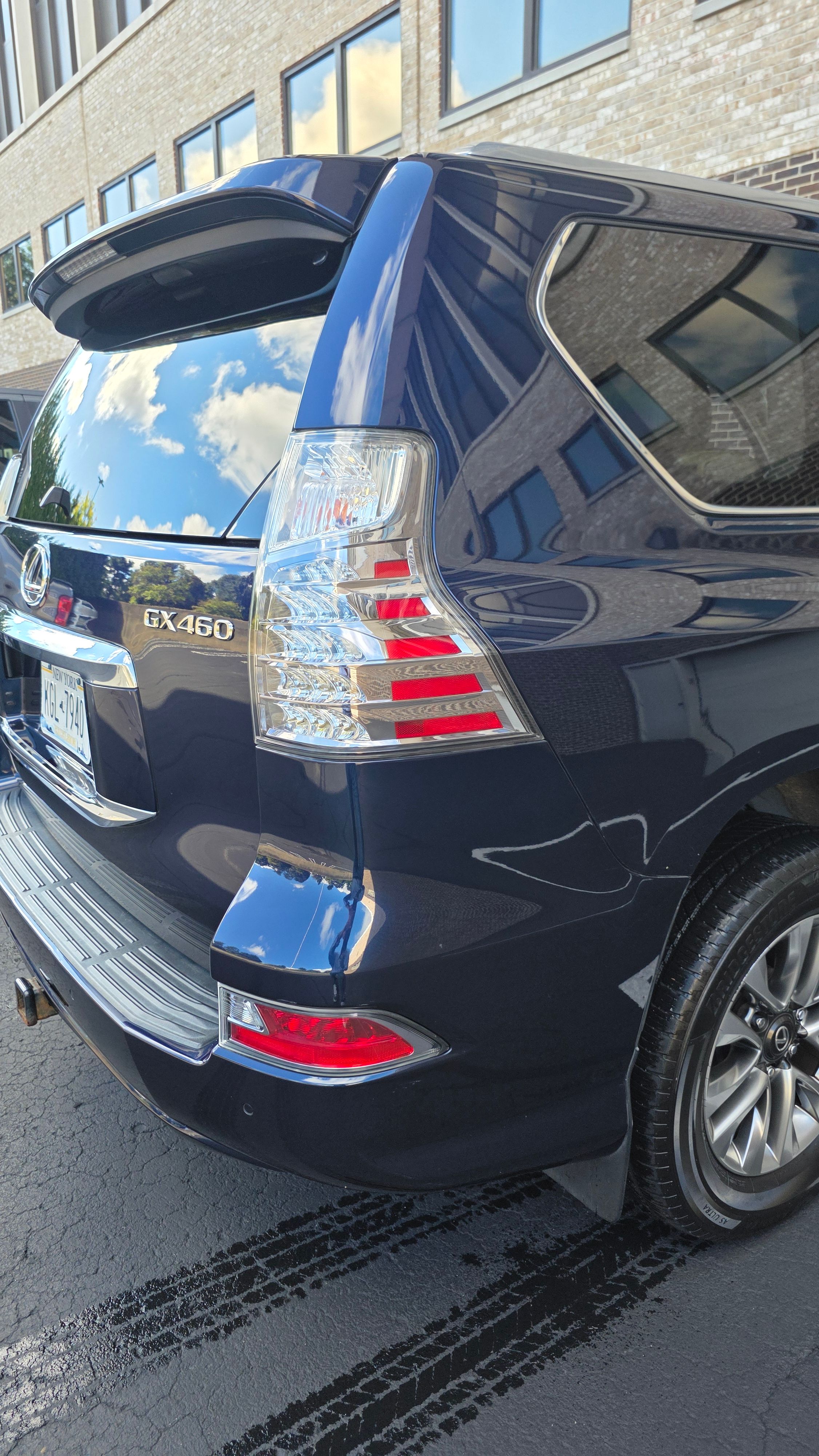 Used 2017 Lexus GX 460 Luxury AWD/4WD image 11