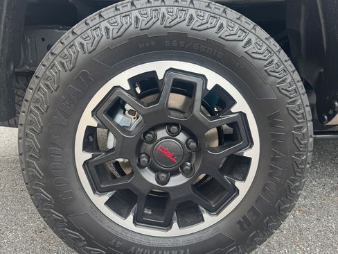 Used 2026 Toyota Tacoma TRD Off-Road w/ TRD Off Road Premium Package AWD/4WD image 5