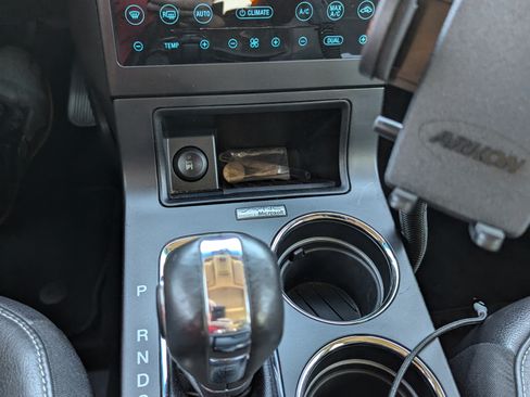 Used 2013 Ford Flex Limited image 25