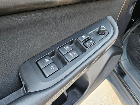 Used 2017 Subaru Outback 2.5i Premium image 19