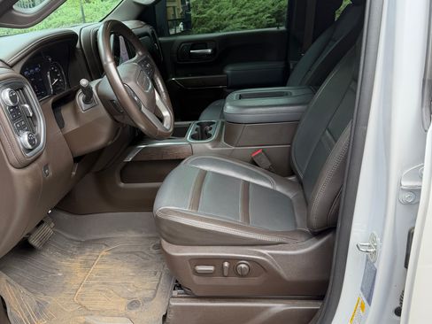 Used 2022 GMC Sierra 3500 Denali AWD/4WD image 24
