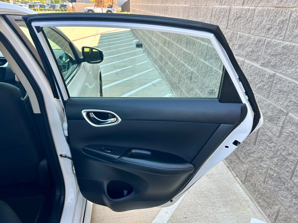 Used 2019 Nissan Sentra SR FWD image 16