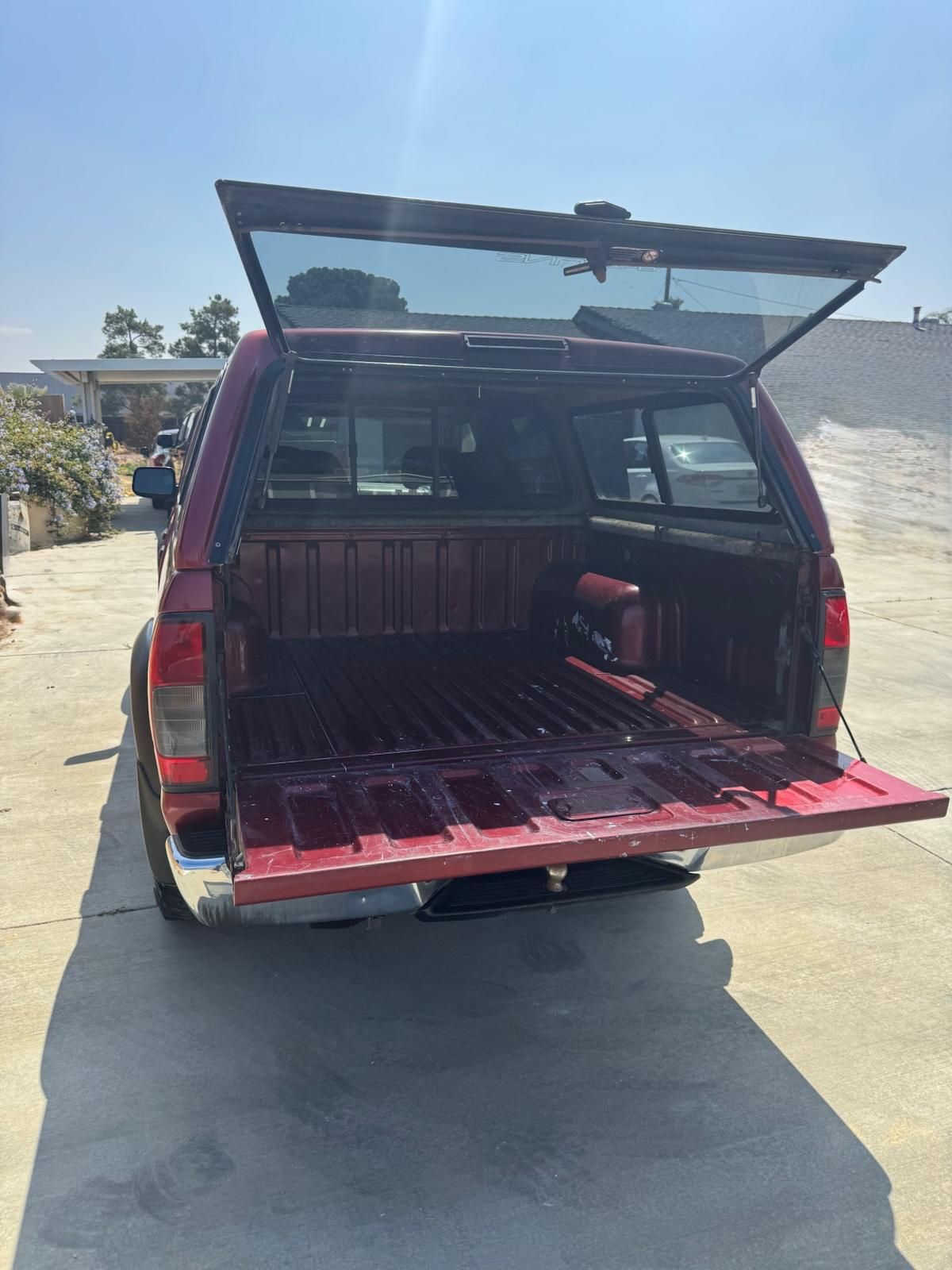Used 2000 Nissan Frontier XE AWD/4WD image 5