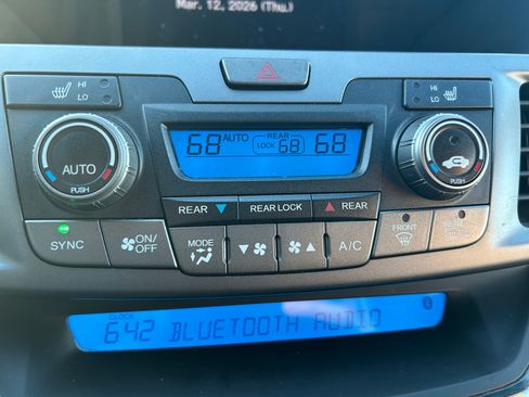 Used 2011 Honda Odyssey Touring image 14