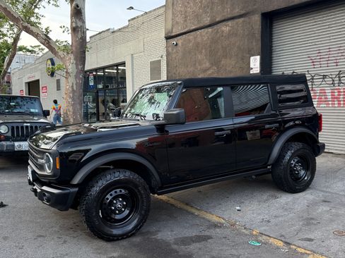 Used 2022 Ford Bronco Black Diamond AWD/4WD image 9
