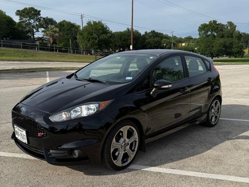 Used 2017 Ford Fiesta ST w/ ST Recaro Package FWD image 1