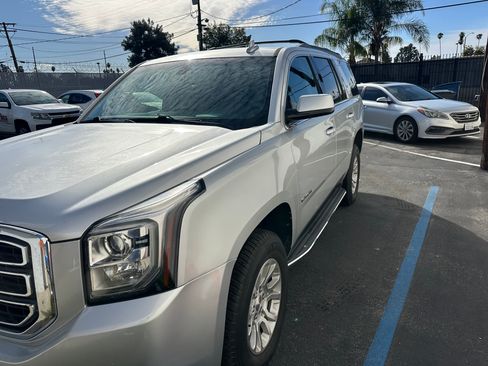 Used 2017 GMC Yukon SLE image 2