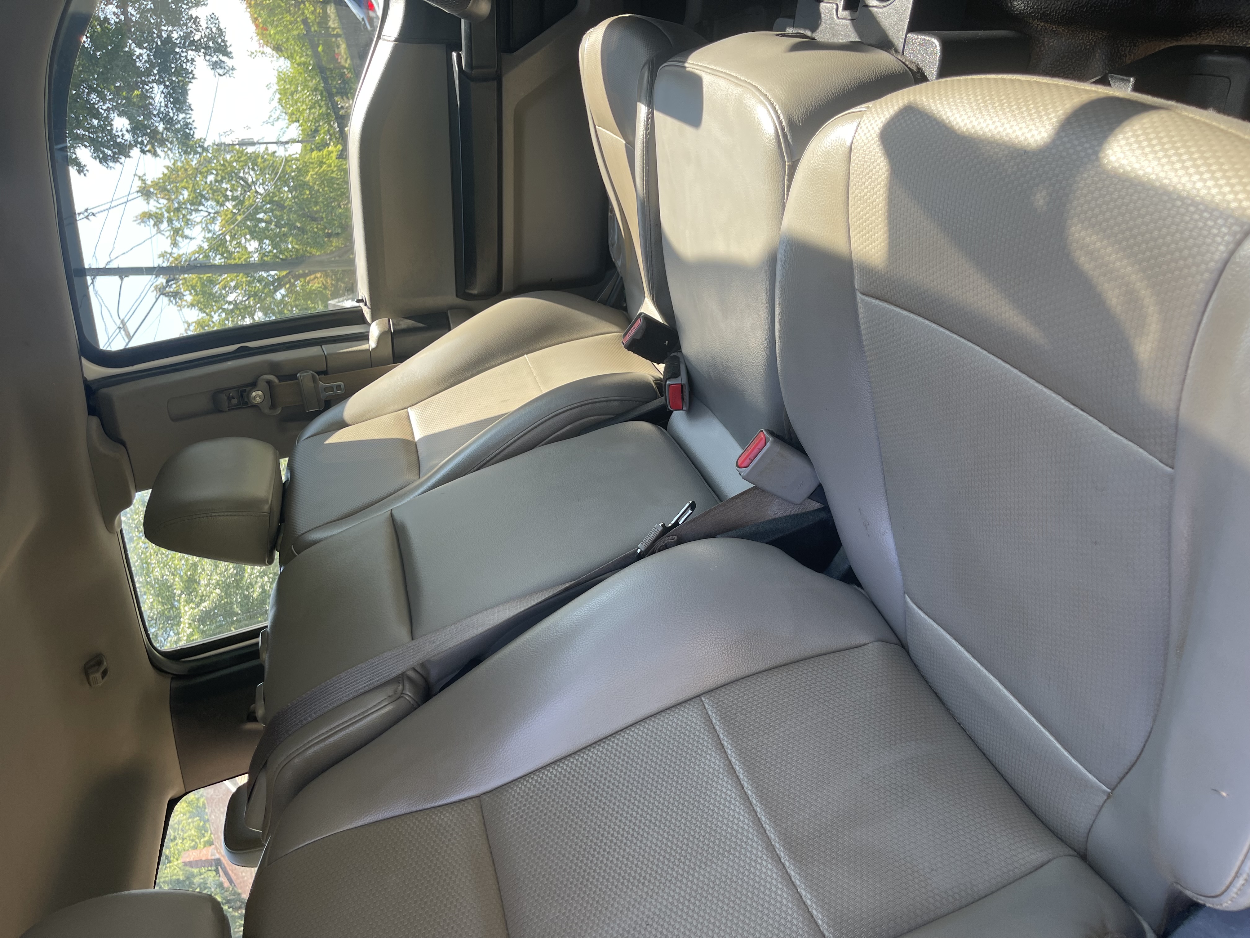 Used 2017 Ford F550 4x4 SuperCab Super Duty image 12