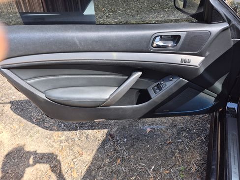 Used 2011 INFINITI G37 Journey w/ Premium Pkg image 10