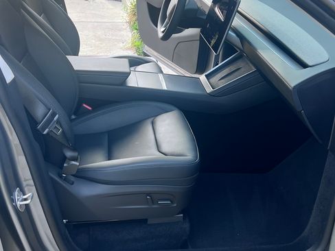 Used 2026 Tesla Model Y Long Range image 13