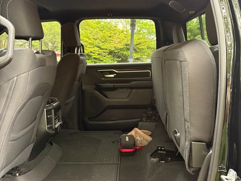 Used 2021 RAM 1500 Big Horn AWD/4WD image 15