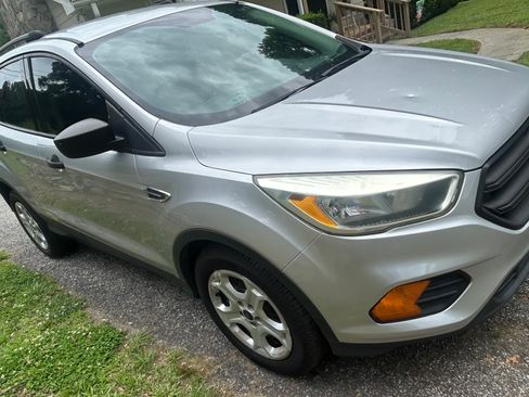 Used 2017 Ford Escape S FWD image 6