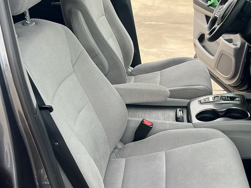 Used 2021 Honda Pilot EX image 10