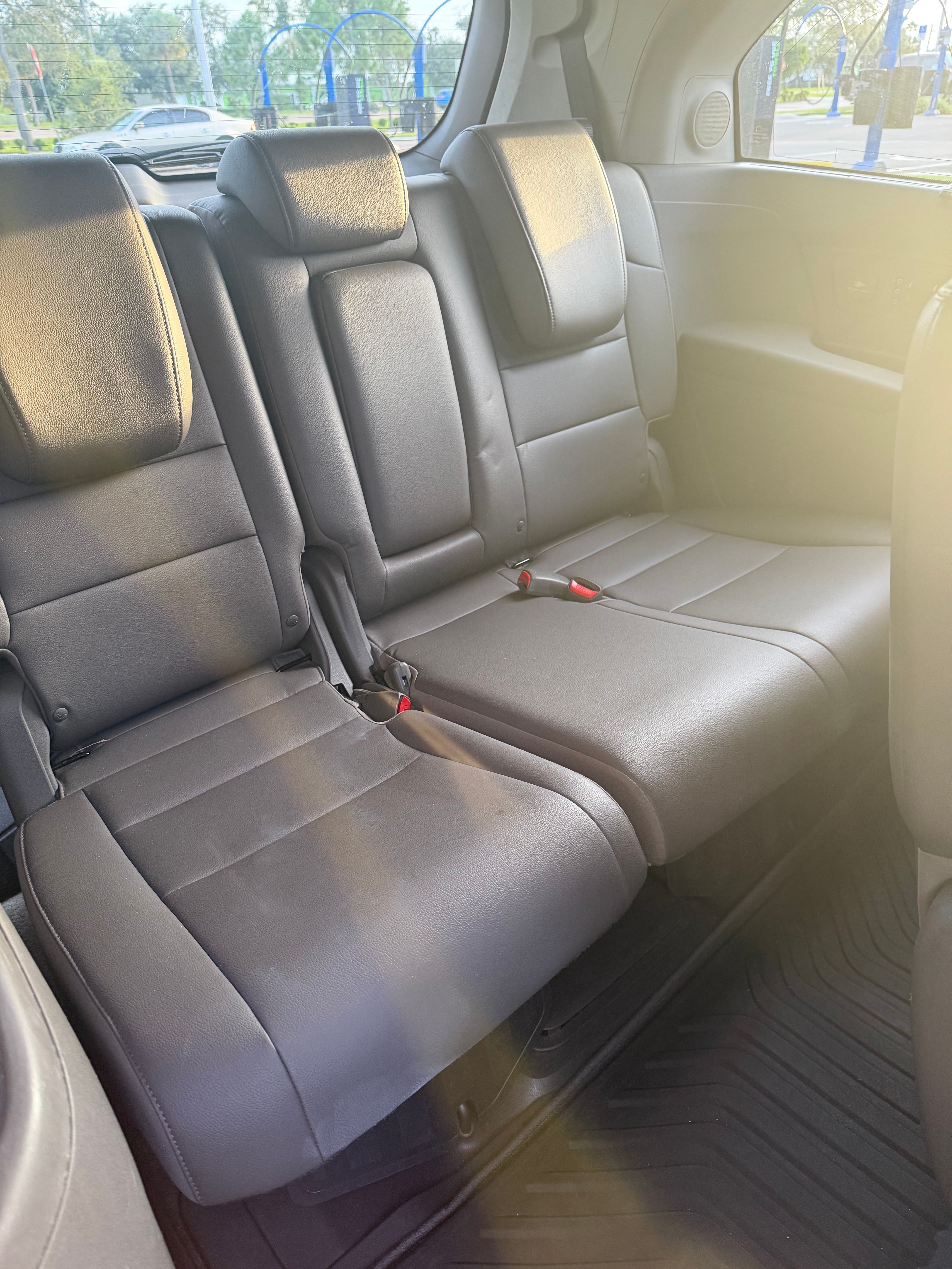 Used 2014 Honda Odyssey Touring Elite image 14