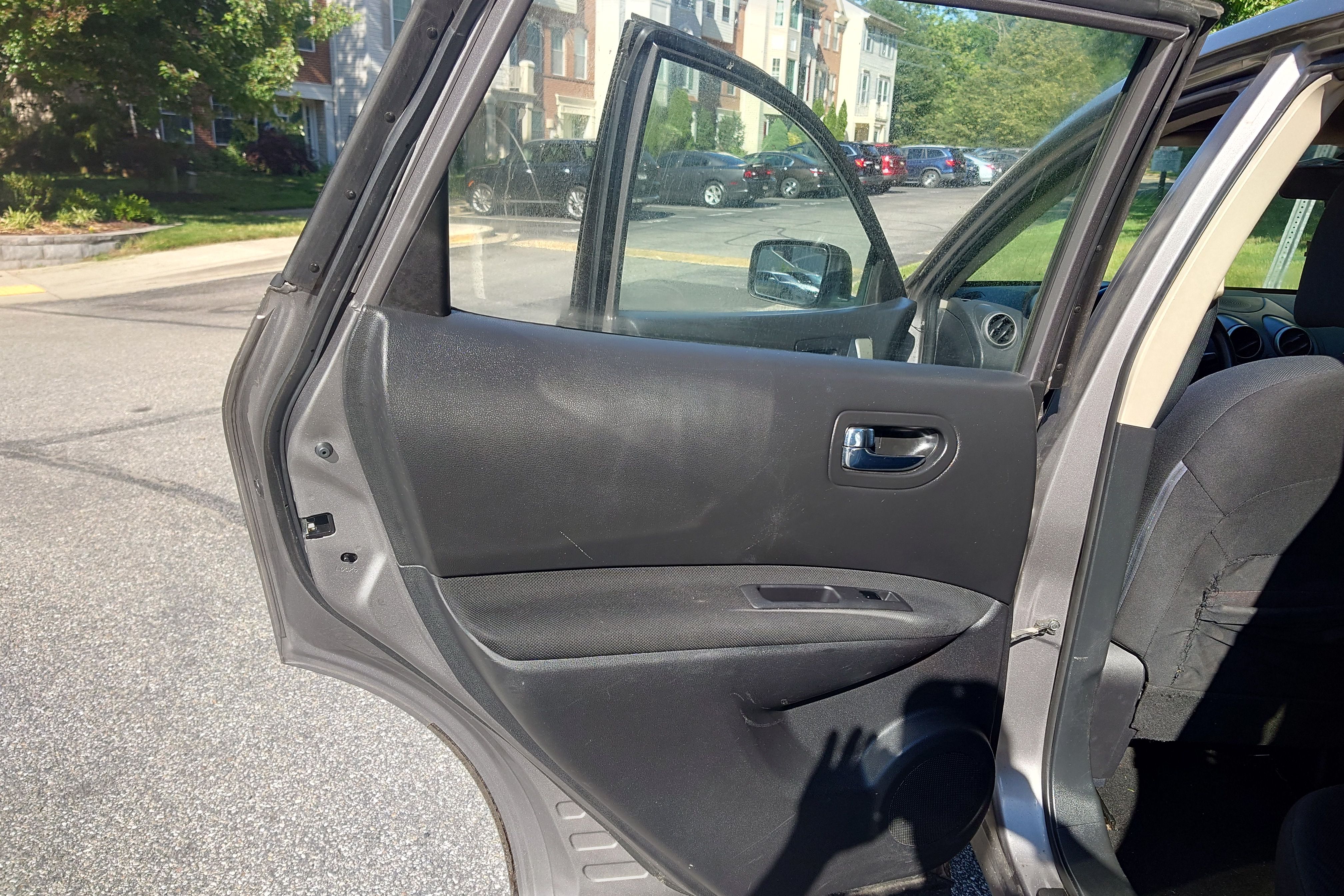 Used 2011 Nissan Rogue S AWD/4WD image 15