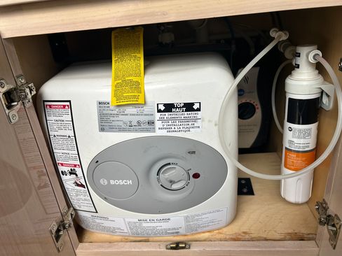 Used 2018 Mercedes-Benz Sprinter 2500 image 18