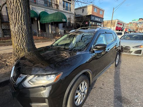 Used 2019 Nissan Rogue SV image 8