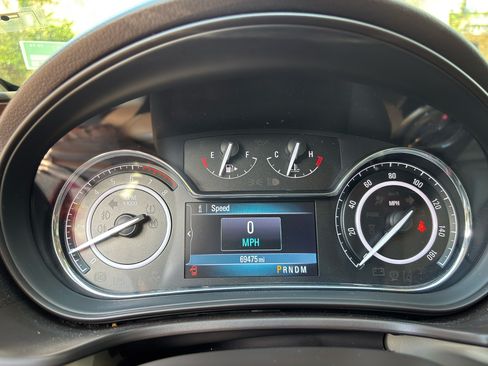 Used 2014 Buick Regal image 11